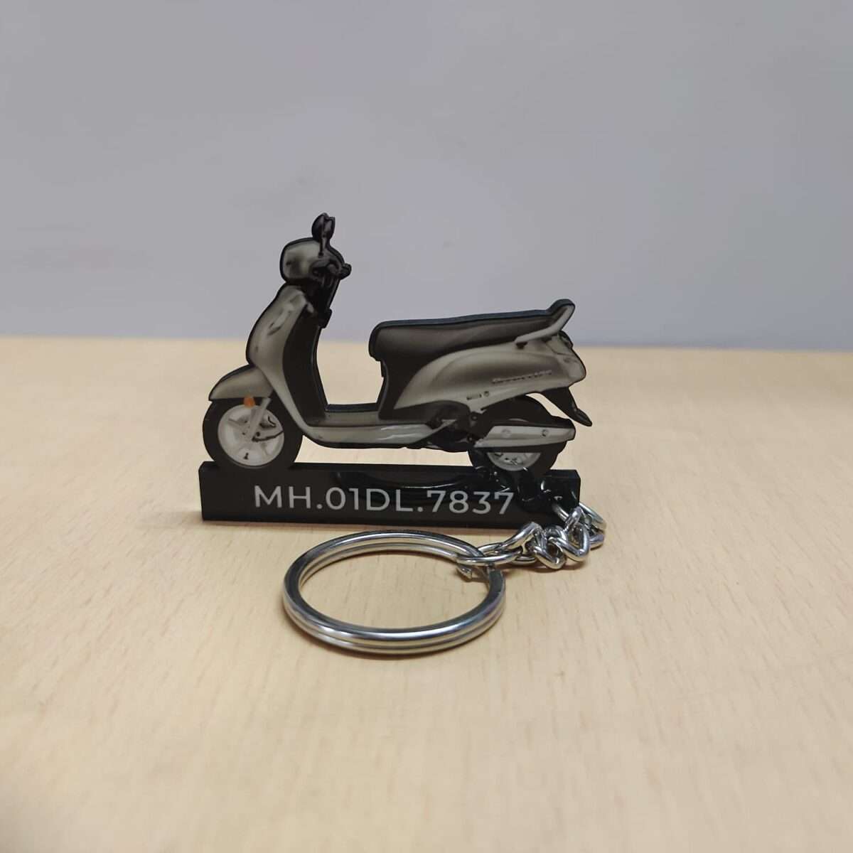 Customized Suzuki Access 125 Platinum Silver Colorful Scooter Shape Gel Number Plate Keychain (2)