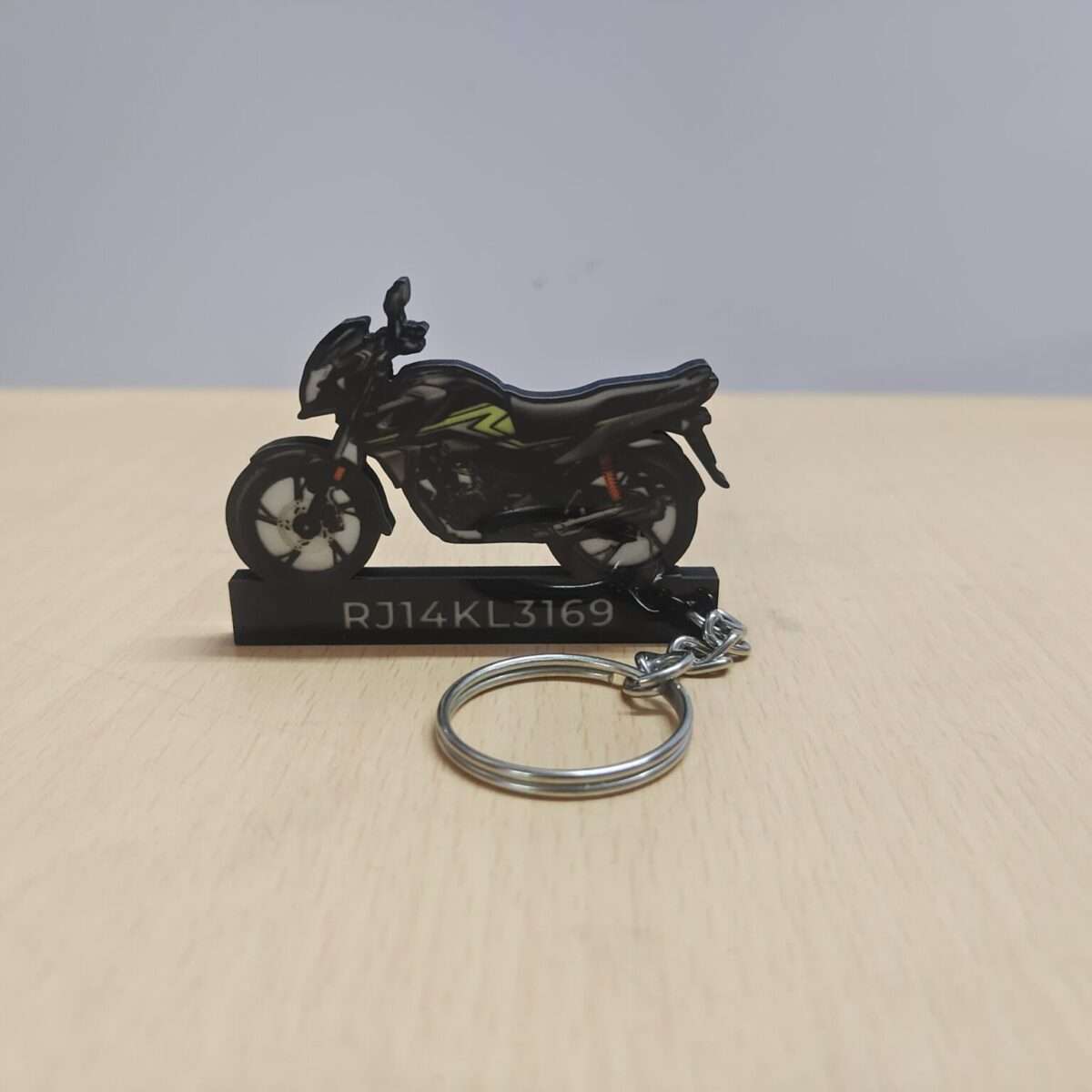 Customized Honda SP 125 Pearl Siren Blue Striking Green Colorful Bike Shape Gel Number Plate Keychain (2)