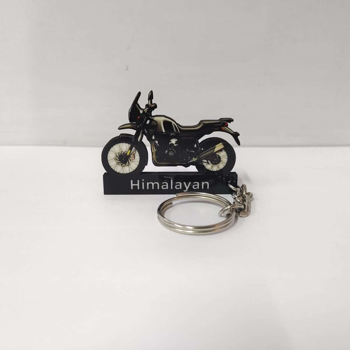 Customized Royal Enfield Himalayan 411 Gravel Grey Colorful Bike Shape Gel Number Plate Keychain (2)